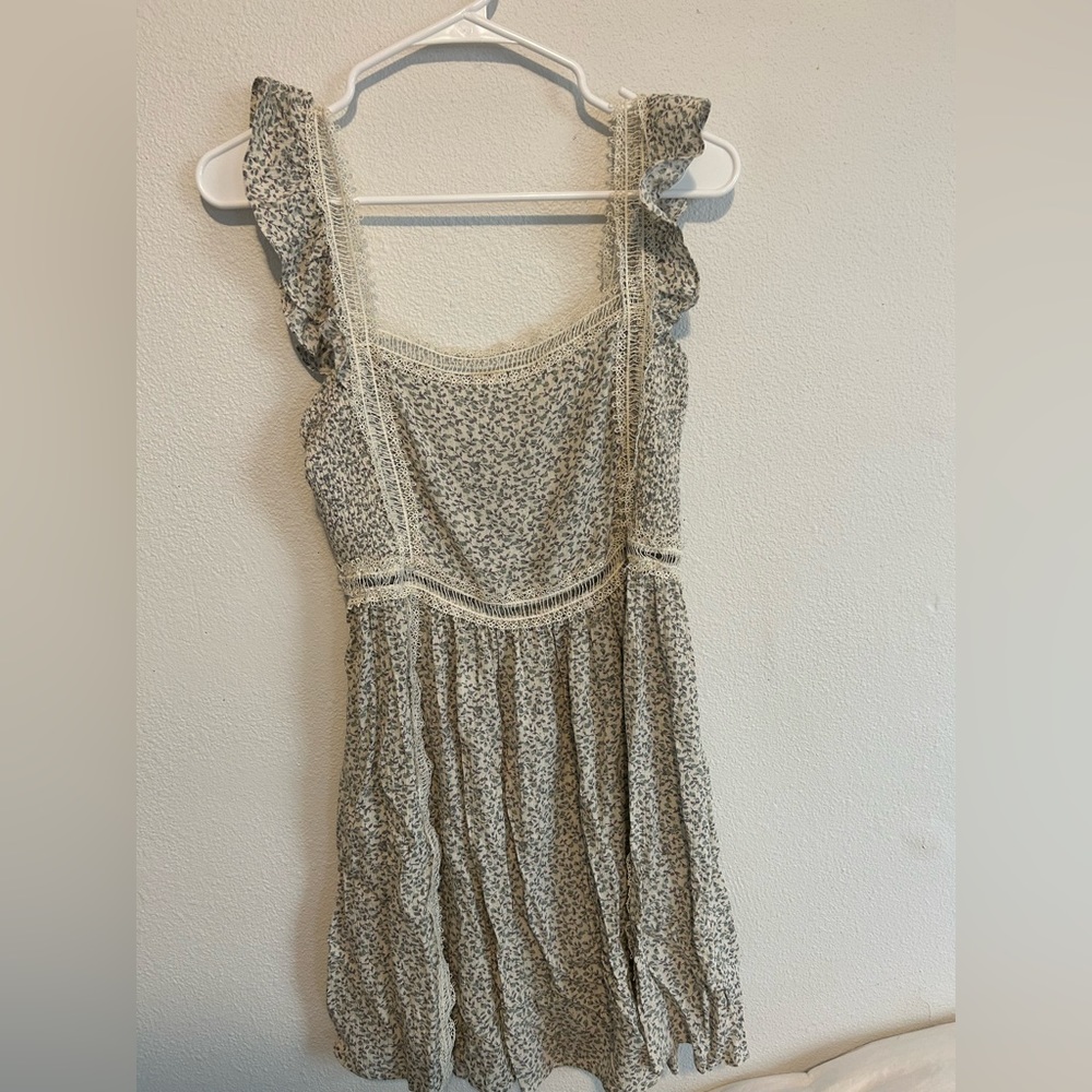 adorable dress!